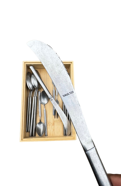 VAULT22 FERRO 14PC FLATWARE SET